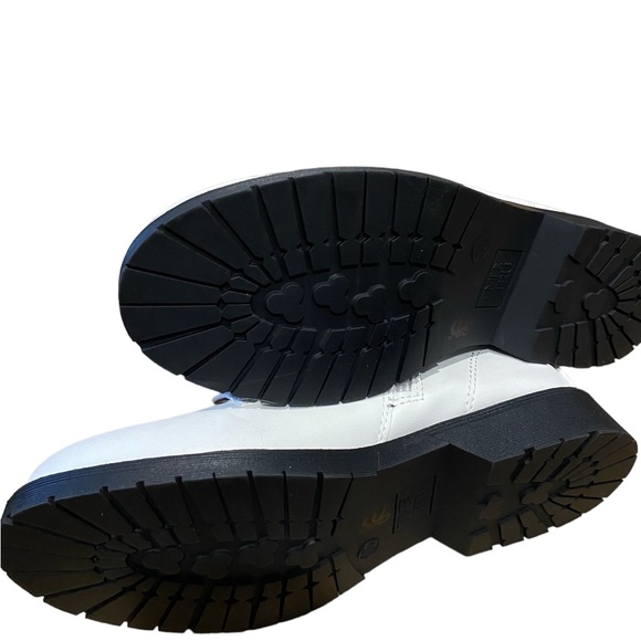 White combat boot with black sole - Picture 4 of 6